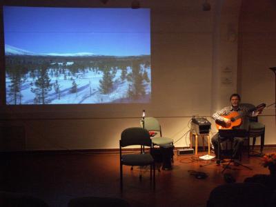 Kai Michaels, Gitarrenlehrer aus Zehlendorf spielt Edvard Grieg